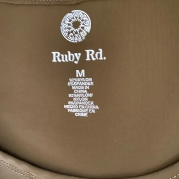 Ruby Rd top size M - Picture 6 of 6